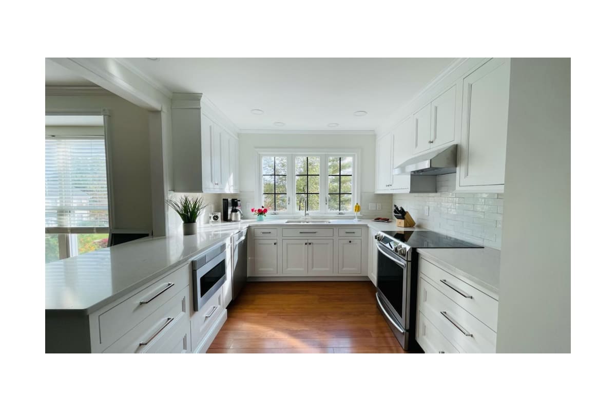Quality Custom Kitchen Cabinets In St